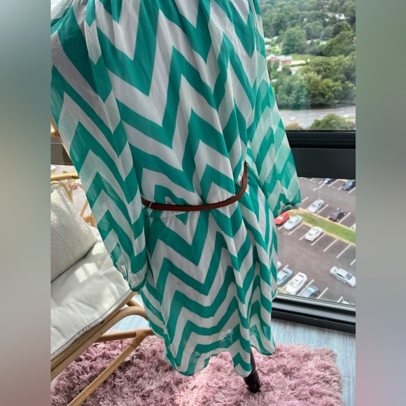 My Michelle Chevron Pattern Dress Size S/M - Picture 10 of 12